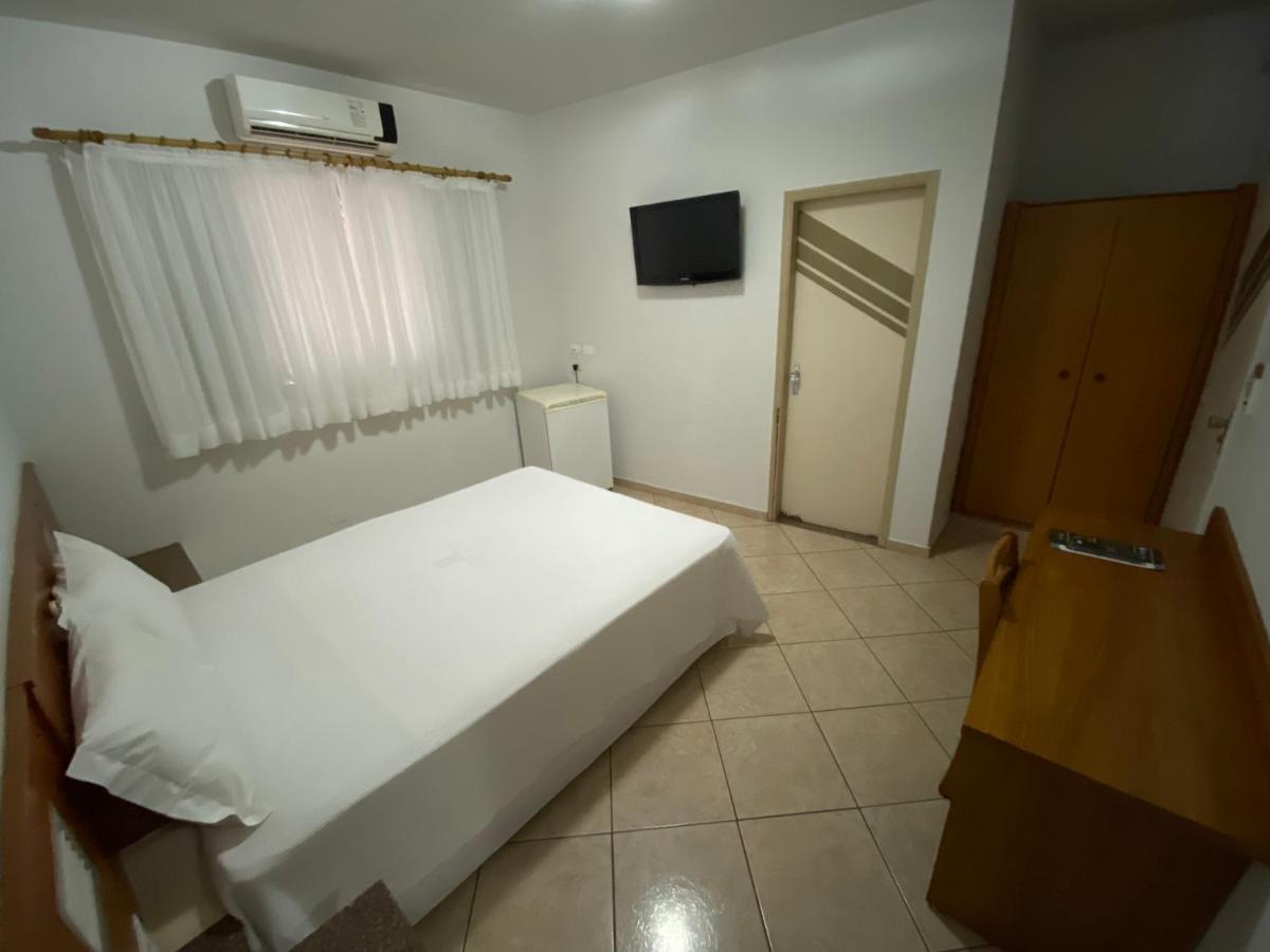 Ônix Hotel Assis Extérieur photo