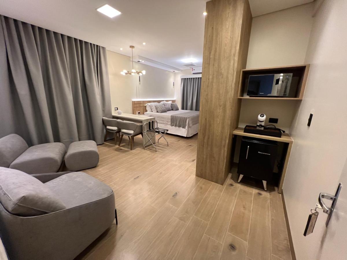 Ônix Hotel Assis Extérieur photo