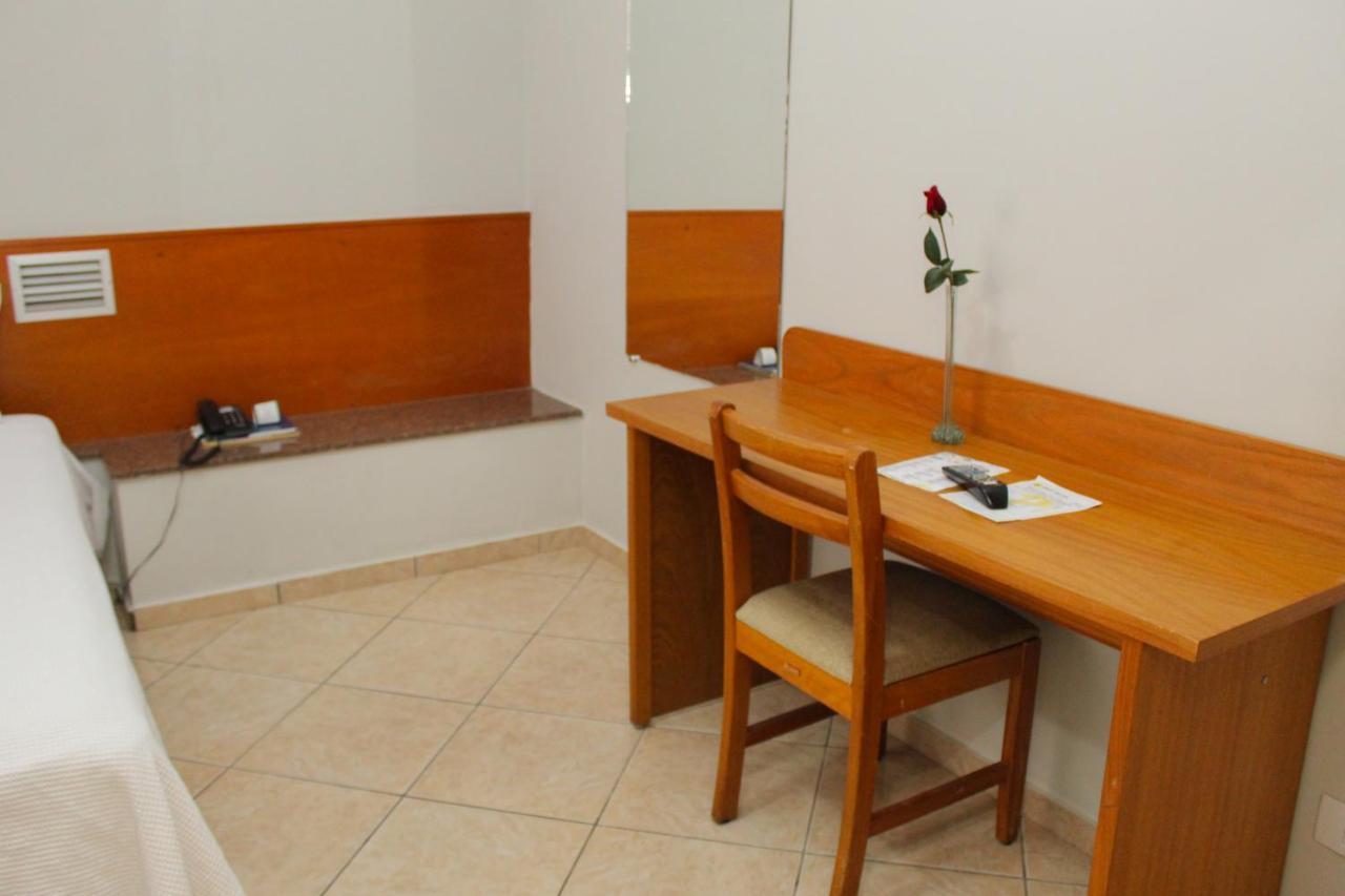 Ônix Hotel Assis Extérieur photo