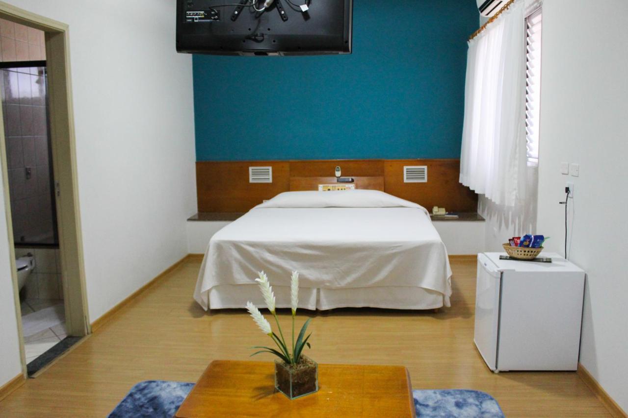 Ônix Hotel Assis Extérieur photo