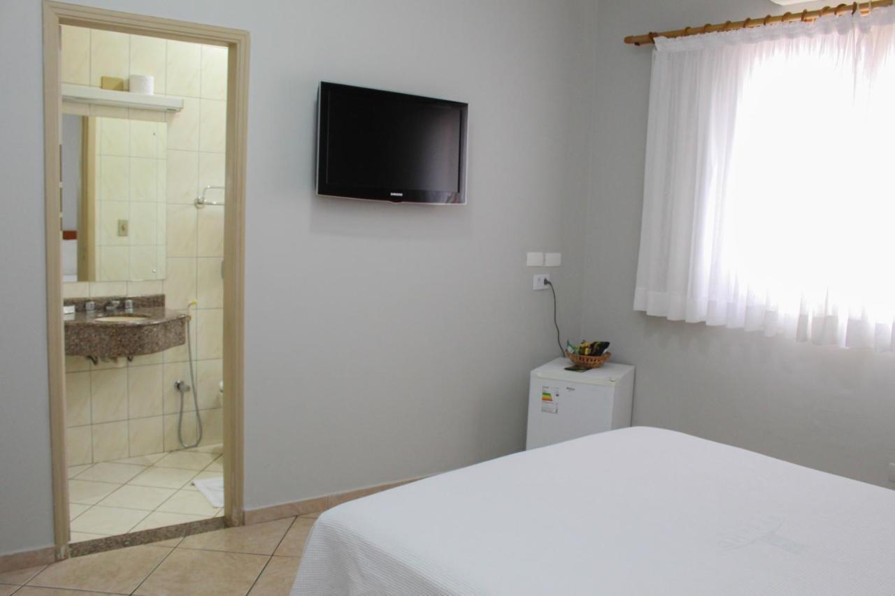 Ônix Hotel Assis Extérieur photo
