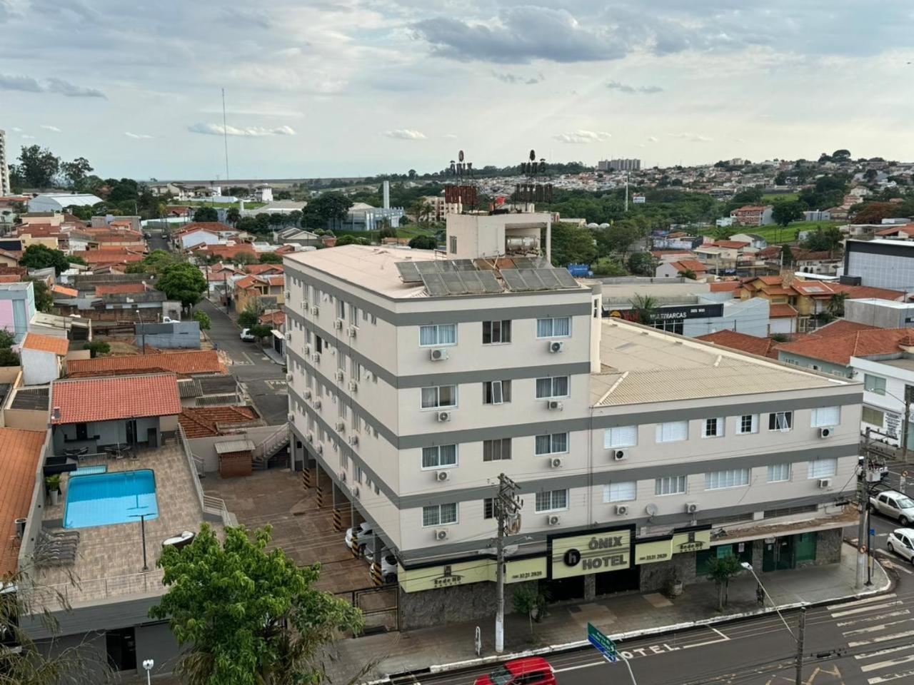 Ônix Hotel Assis Extérieur photo