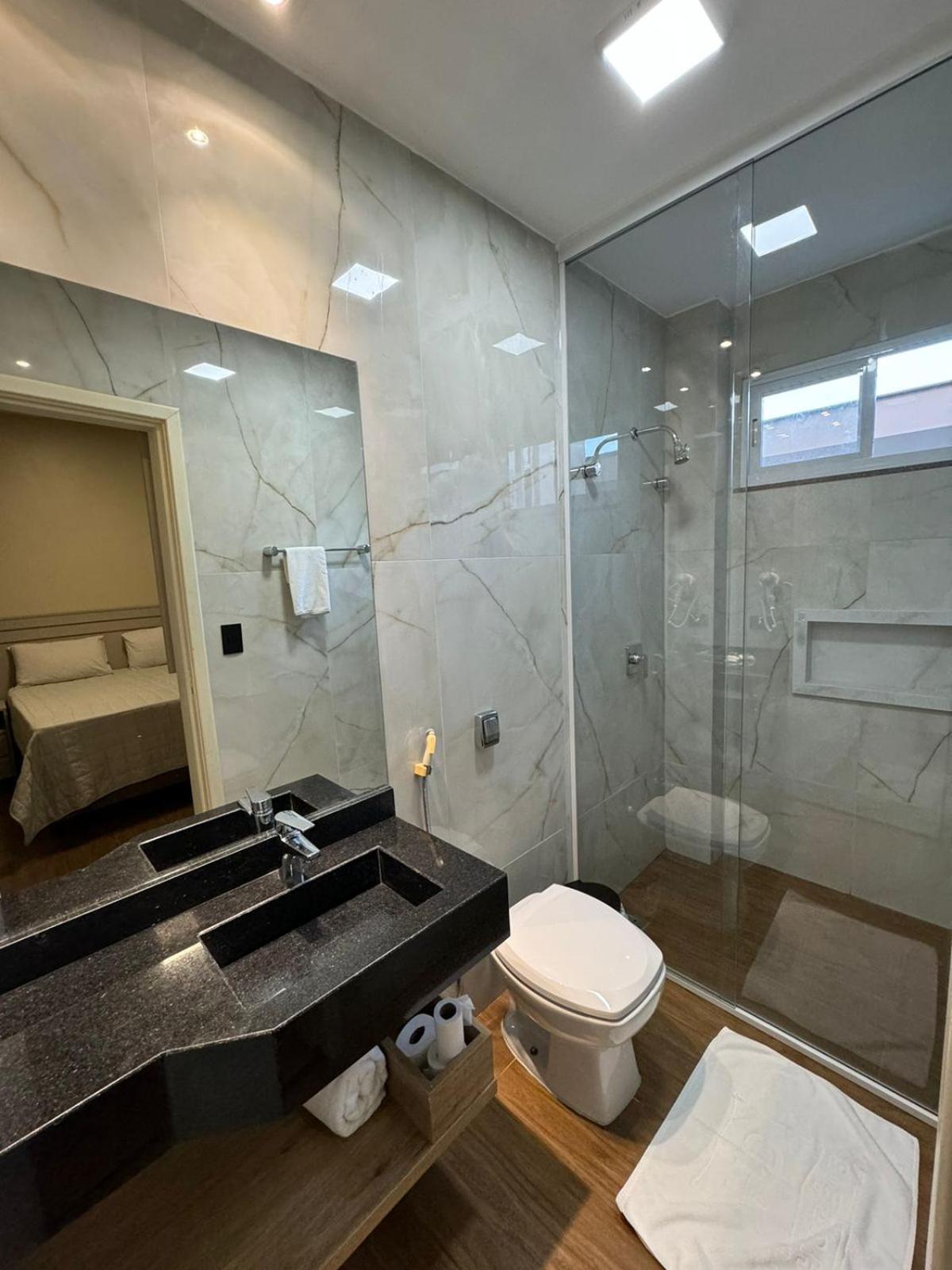 Ônix Hotel Assis Extérieur photo