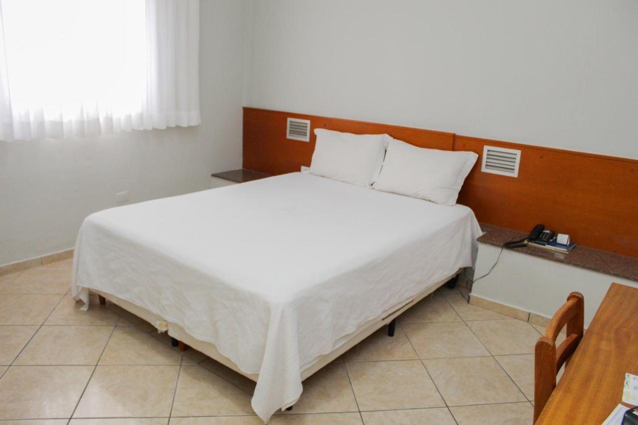 Ônix Hotel Assis Extérieur photo